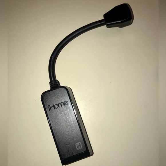 iHome iSP100 Wifi Outdoor Smart Plug, Water Resistant Featuring Voice Control - Picture 2 of 4